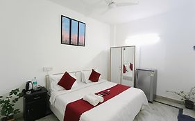 Mauryan Express Hotel Hauz Khas Fort